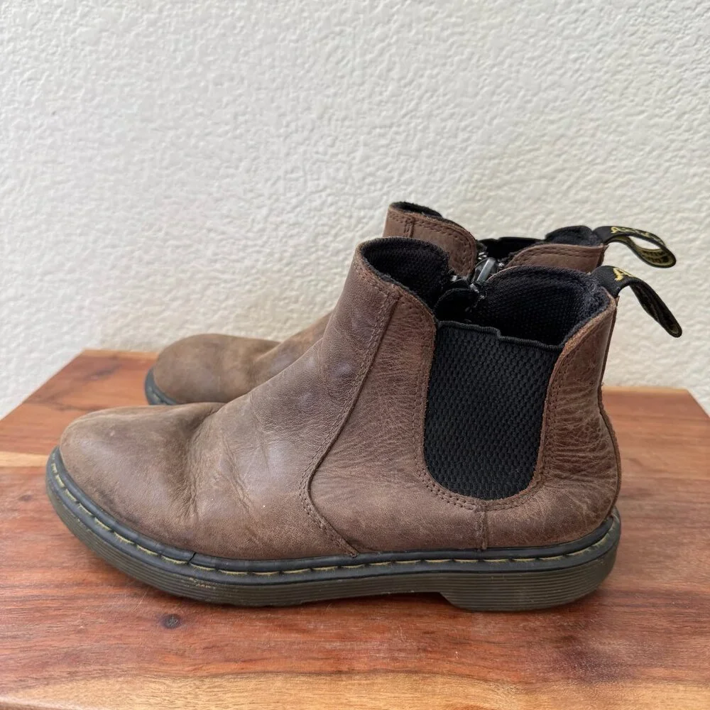 Dr. Martens Well-Worn Brown Chelsea‎ Boots Size 5